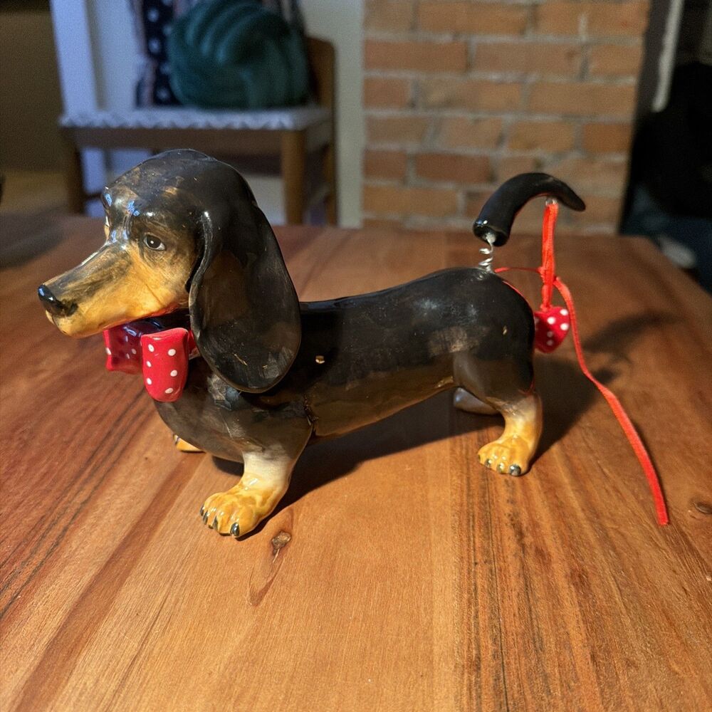 Blue Sky Clayworks Valentine Dachshund I WAG FOR KISSES 8x7”